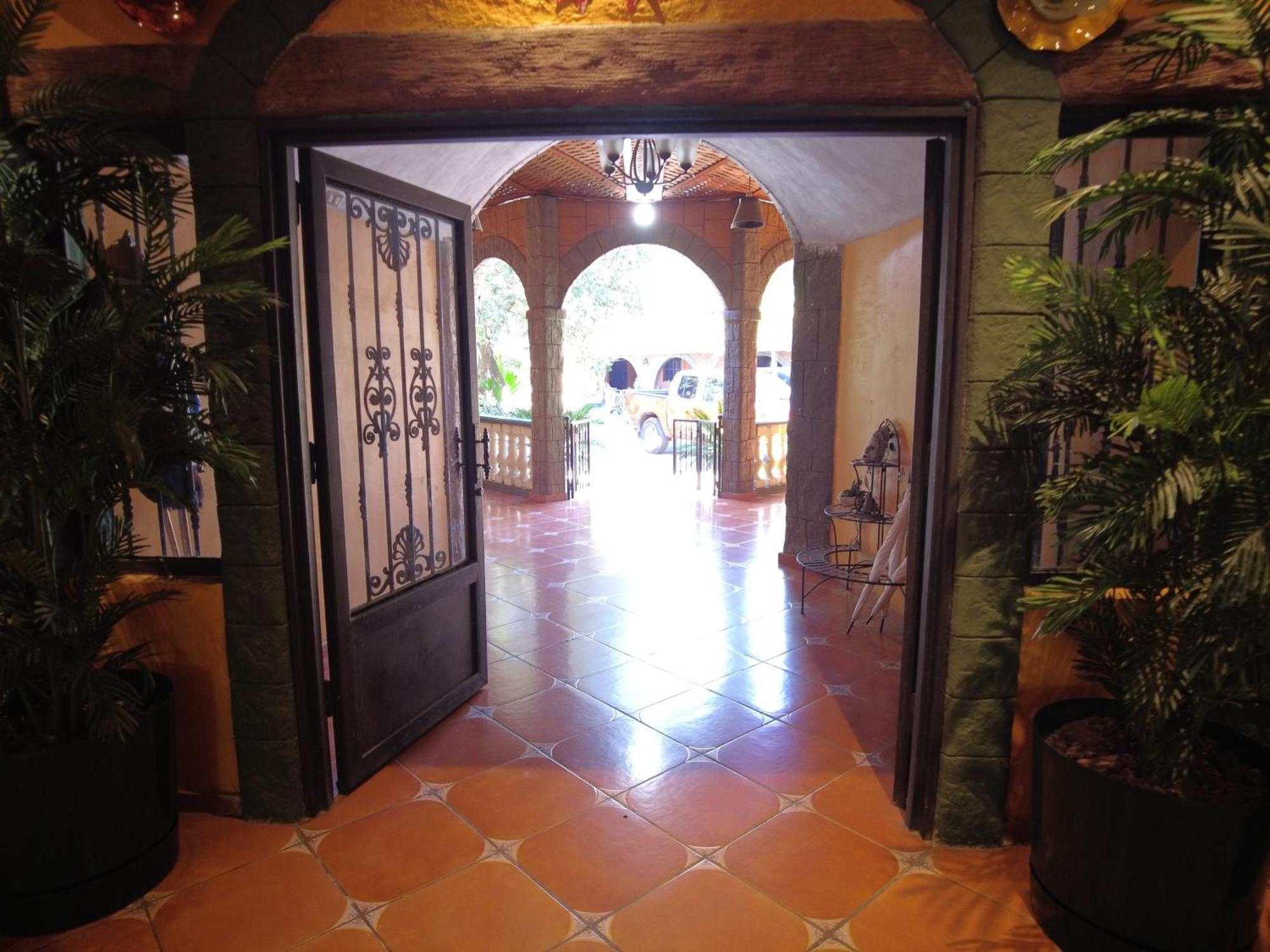 El Castillo De Piedra San Miguel Luaran gambar